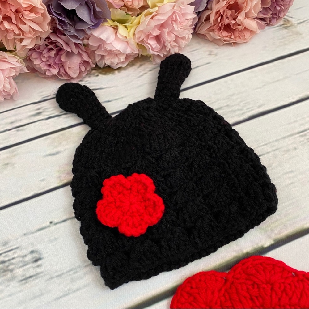 Newborn Baby Crochet Ladybug Outfit Photo Prop - Picture 11 of 16